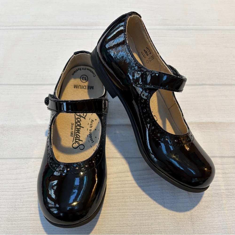 FootMates Shiny Black Dress Shoes